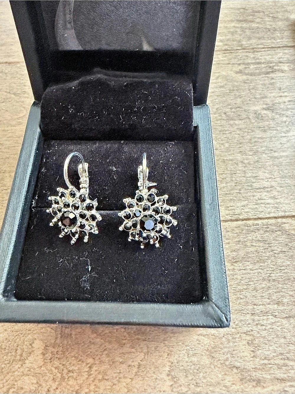 Vintage Sterling Silver Black Starburst Cluster Leverback Earrings, Victorian St